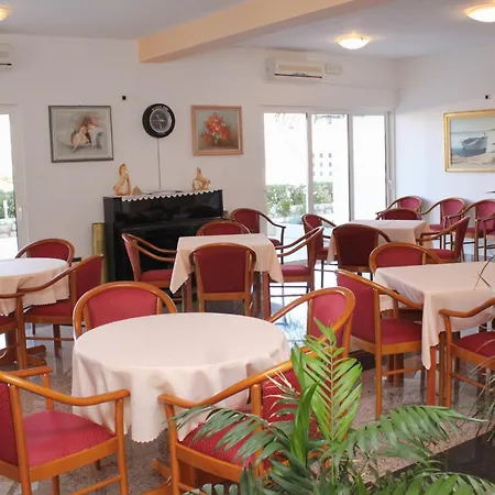 בית הארחה Double 3248a 3*